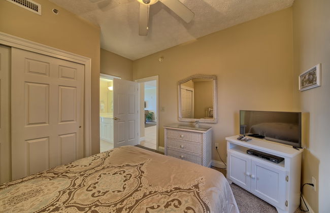 Comfortable High-Rise Condo with Beach Access - Unit 1404 by RedAwning - Foto 29