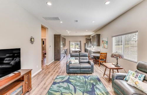 Peaceful Riverside Home with Patio, 7 Mi to Downtown - Foto 5