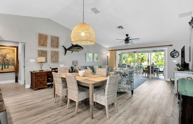 Waterfront Luxury Home With Pool And Boat Dock 3 Bedroom Home by RedAwning - Foto 27