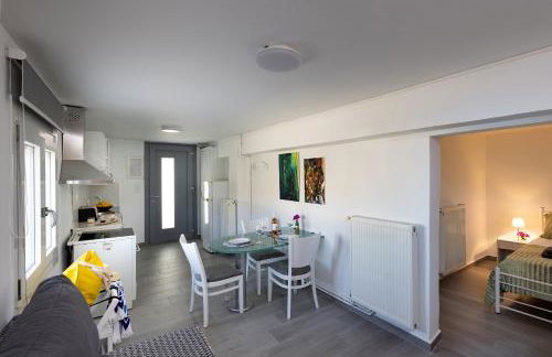 Restia Seaside Apartment I, 50m from Megas Gialos Beach - Foto 9