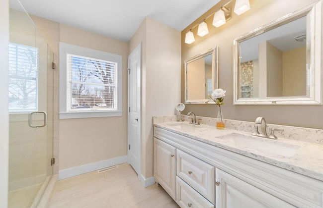 Modern Home Just 10 Mins to Notre Dame 18384 - Foto 17