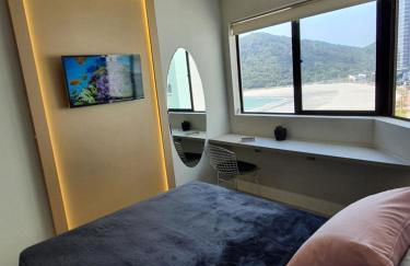 Lindo apto tudo novinho, prédio frente mar - Foto 23