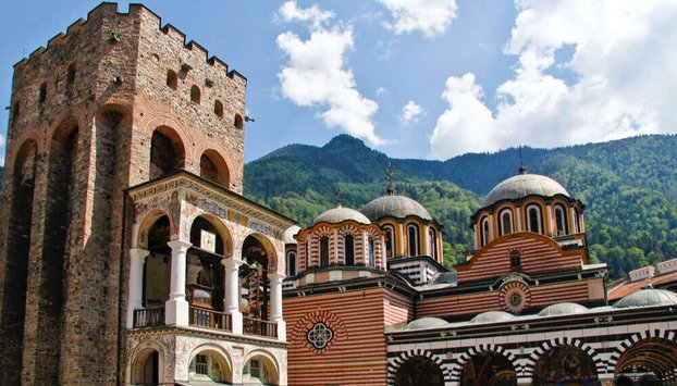 Rila Monastery & Sapareva Banya Hot Springs Day Trip - Foto 5, See the main church of the Rila Monastery