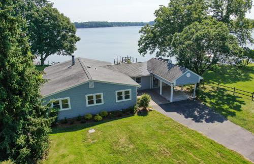 Game Themed Waterfront Fun at Easthaven - Foto 2