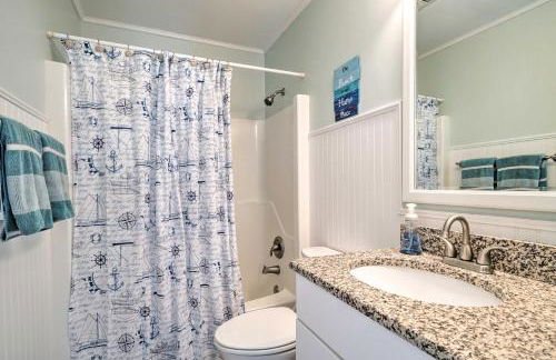 Carefree Coastal Getaway - Walk to Long Beach - Foto 20