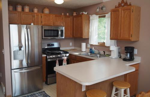 The Hilltop Retreat - Peaceful with Great Views! - Foto 21