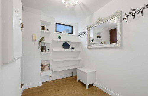 Cozy Nice View 4ppl 2Bed Flat Near River Walks St Katharine Docks BURR-86-Fred - Photo 9