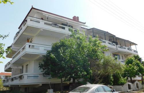 A Bright Home Away From Home - Foto 23