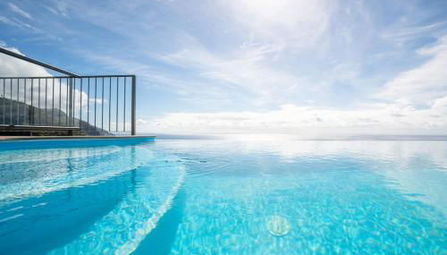 Marina View Apartment - Pool & stunning ocean view - Photo 4