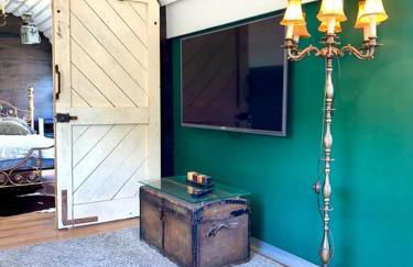 Gleis 1, Eisenbahn Waggon mit Whirlpool und Ofen - Foto 25