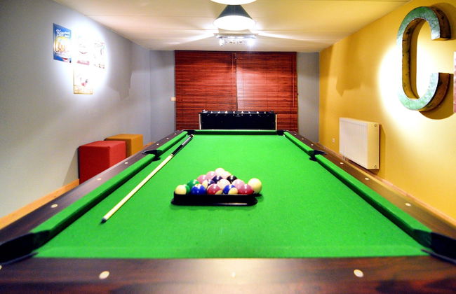 Luxurious Villa with Sauna, Hot Tub, Recreation Room, Large Enclosed Garden - Foto 29