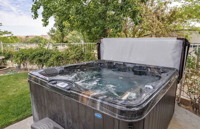 Victorian Manor In Paso Robles Wine Country + Pool, Hot Tub, Firepit, Tennis Court Sleeps 28 - Photo 19