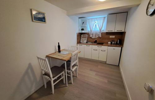 Apartments Orlić - Self check-in with code, WI-FI, Netflix, smart TV, garden, terrace - Photo 14