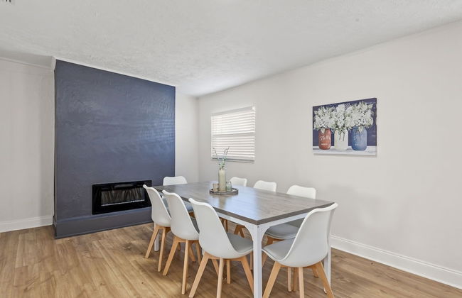 Sunny Palmetto Oasis: 4br Home With Private Pool 4 Bedroom Home by RedAwning - Foto 42