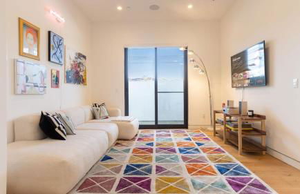 Luxe Weho Villa, Walk to Melrose Ave, Pool + Hot Tub North Vista by Avantstay - Foto 49