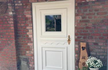 Oolt Huus No 2 I exklusives Wohnen im denkmalgeschützten Reetdachhaus - Foto 2