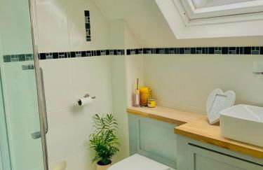 Sun Set House With Hot Tub - Photo 15