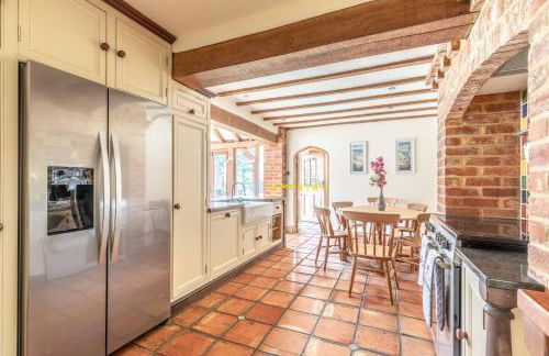 Chestnut Cottage - Stunning Countryside Views! PARKING, 4 BED, 3 BATHROOMS - By Tempstay - Foto 20