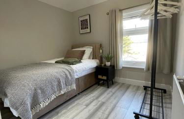 Fully Refurbished 3 Bed House - Dartford - Photo 9