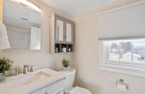 Patty's Place - Private and Convenient EV-Friendly Apartment near Downtown - Foto 10