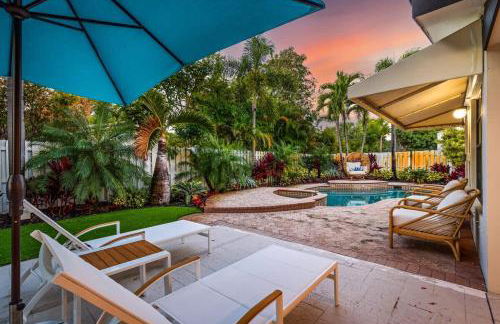 Tropical Getaway - Heated Pool & Patio Retreat - Foto 8