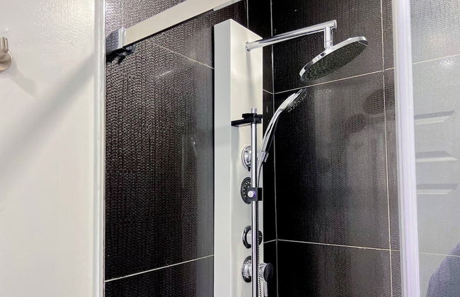 Chic Townhome With Garage Dt Mtl - Foto 15