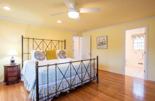 Home w outdoor spaces near Long Pond - Foto 18