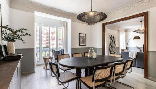 Zambrano - 4 bedrooms and office in Trafalgar - Photo 4