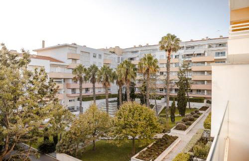 Lux Apt in Priv Condo with Pool, near Beach, Parking & Easy Access to Lisbon - Foto 59