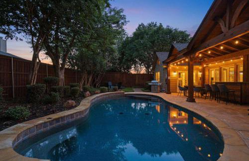 5BD 2BA w Backyard Oasis Pool Jacuzzi Firepit - Foto 39
