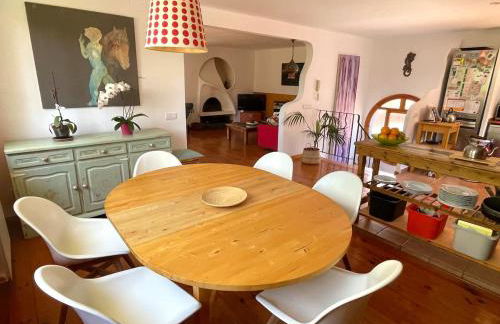 Casa familiar con piscina cerca del mar y montaña - Foto 8