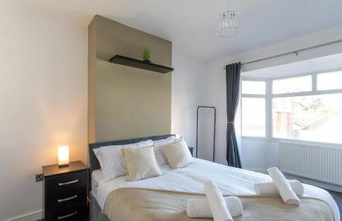 Brand New 5 Bed Home With Snooker Table, Wolverhampton - Foto 11