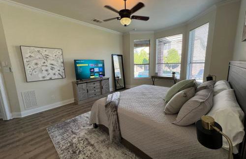 Lovejoy Serenity - Amazing pool, Games, Movie Room - Photo 20