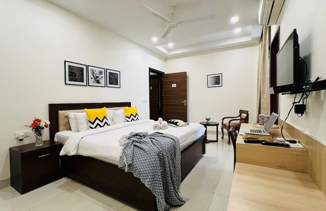 Olive Service Apartment-Golf Course Road - Photo 10