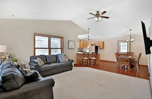 Lakefront Cottage Fully Equipped with Excellent Location in Saint Croix Falls, Wisconsin - Foto 4