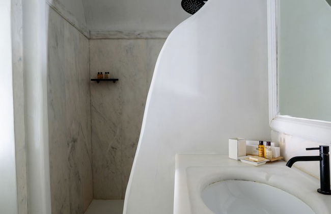 Nefeles Luxury Suites - Photo 57