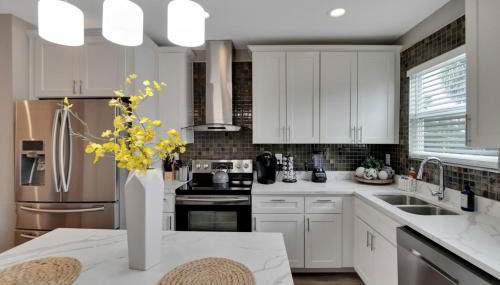 Cozy Bungalow Central Location Near Downtown - Foto 4