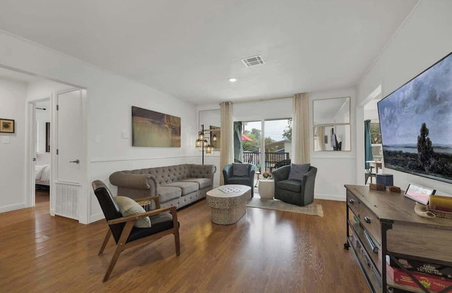 Elegant and Stylish Glenmoor Abode - 5 min to Town - Foto 23