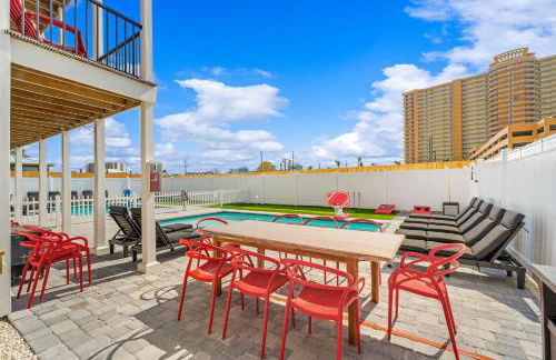 PCB Sleeps 22! 2 Homes, 2 Pools, 2 Mini Golf - Foto 68