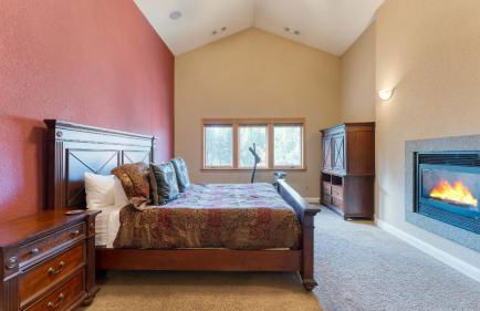 Luxe All-season Retreat by Avantstay Prime Location, Near Skiing - Foto 41