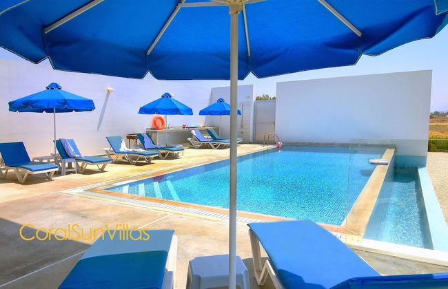 Blue - Beach Front Spectacular Villa Sleeps 10 - Foto 28