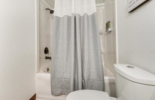 Woodburn Group Getaway Endless On-Site Fun! - Foto 28