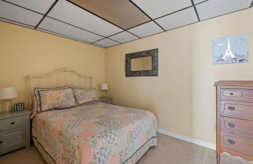 Spacious Waterfront Retreat on Merrymeeting Lake - Photo 17