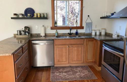 Riverfront Getaway on the Wild and Scenic - Foto 32