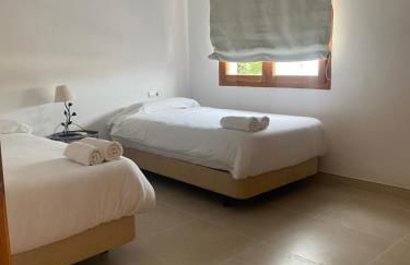 Agradable Villa con piscina y vistas al mar - Photo 15