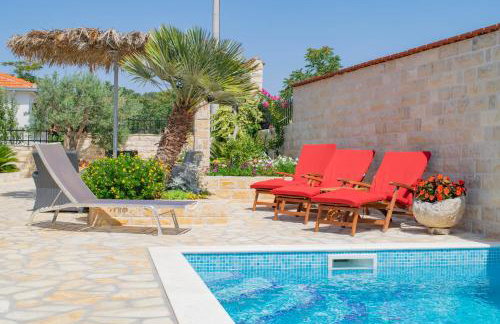 Apartments Šolta - Photo 1