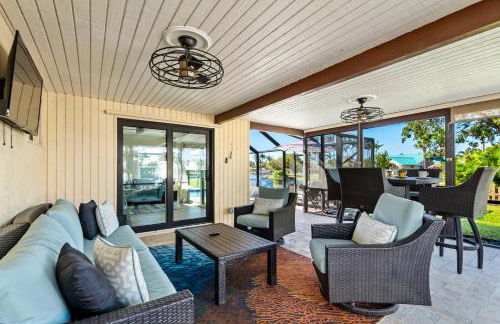 VacationSunwind Delray home! Water Front Pool Dock near Beach - Foto 35