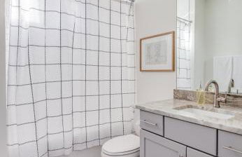 Jack Daniels House with Rooftop Golf, City views! 8min to Whiskey Row! Sleeps 10! - Foto 55