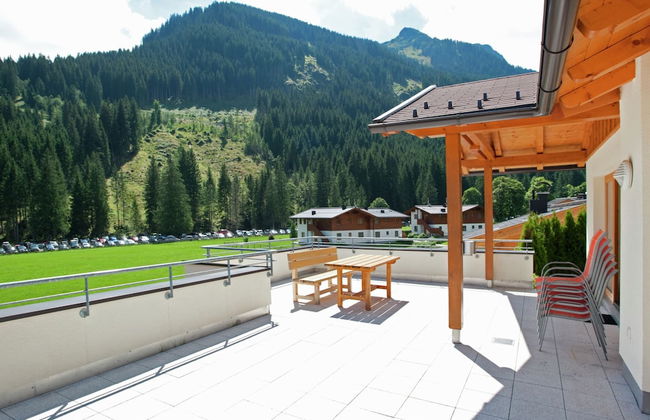 Chalet in Saalbach Near Ski Lift & Sauna - Foto 22