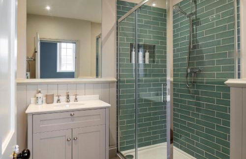 West Gables - Photo 22